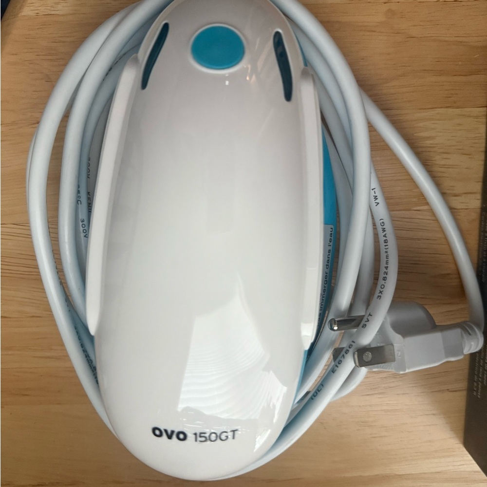 Travel Iron & Garment Steamer - Picture 3 of 5